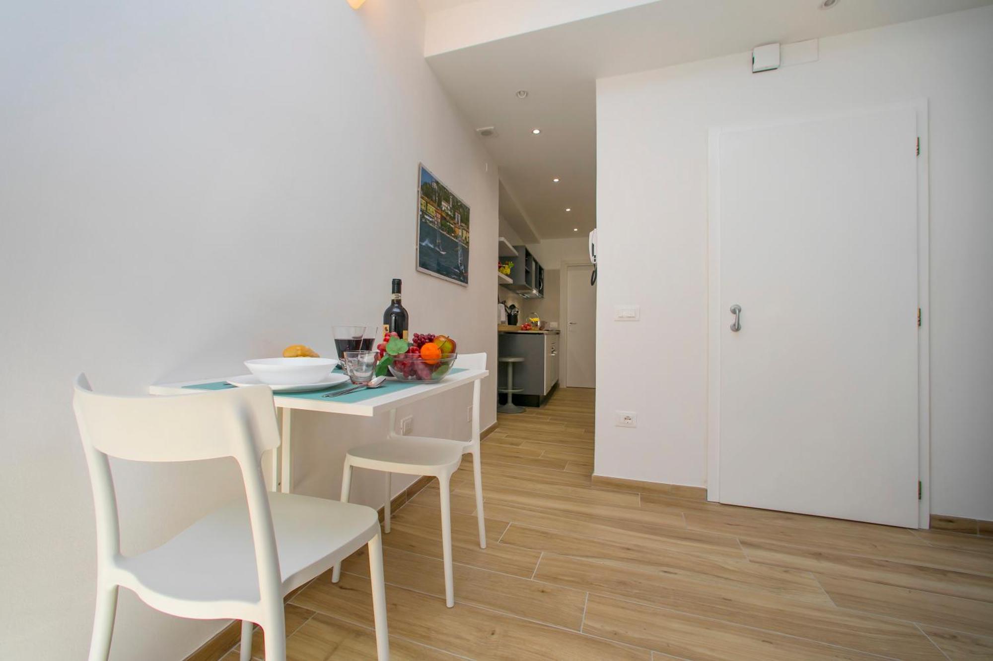 Nido Sui Tetti Di Riva Del Garda - Happy Rentals ภายนอก รูปภาพ