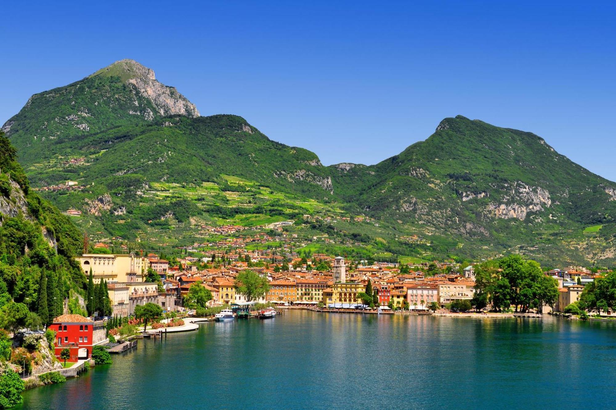 Nido Sui Tetti Di Riva Del Garda - Happy Rentals ภายนอก รูปภาพ