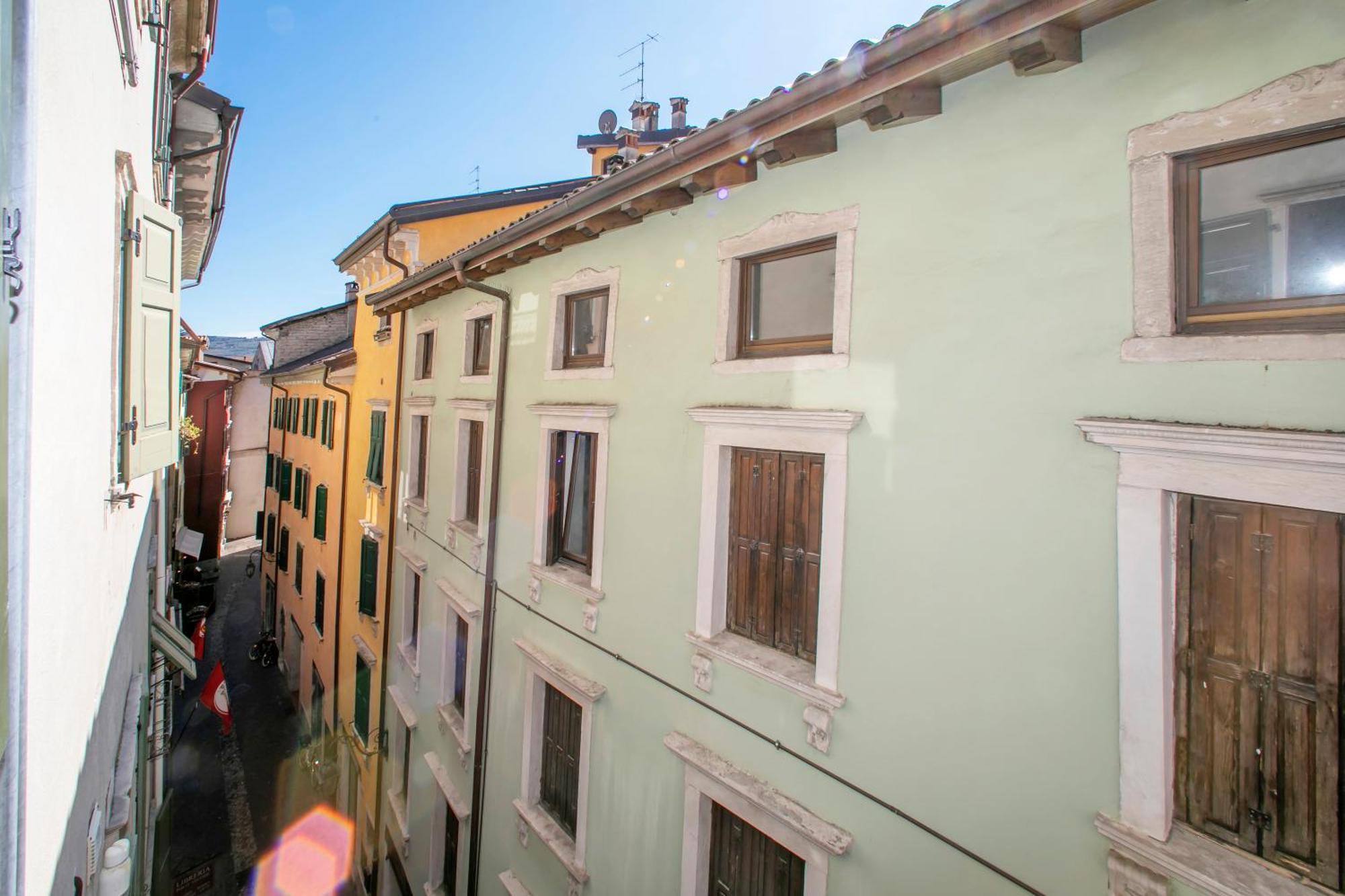 Nido Sui Tetti Di Riva Del Garda - Happy Rentals ภายนอก รูปภาพ